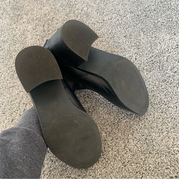 Steve Madden Black Leather Booties Size 7 - Picture 7 of 8